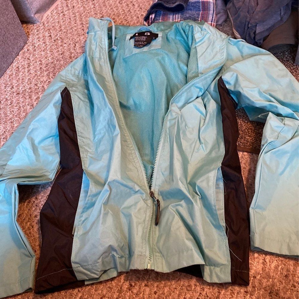 I5 small rain jacket‎